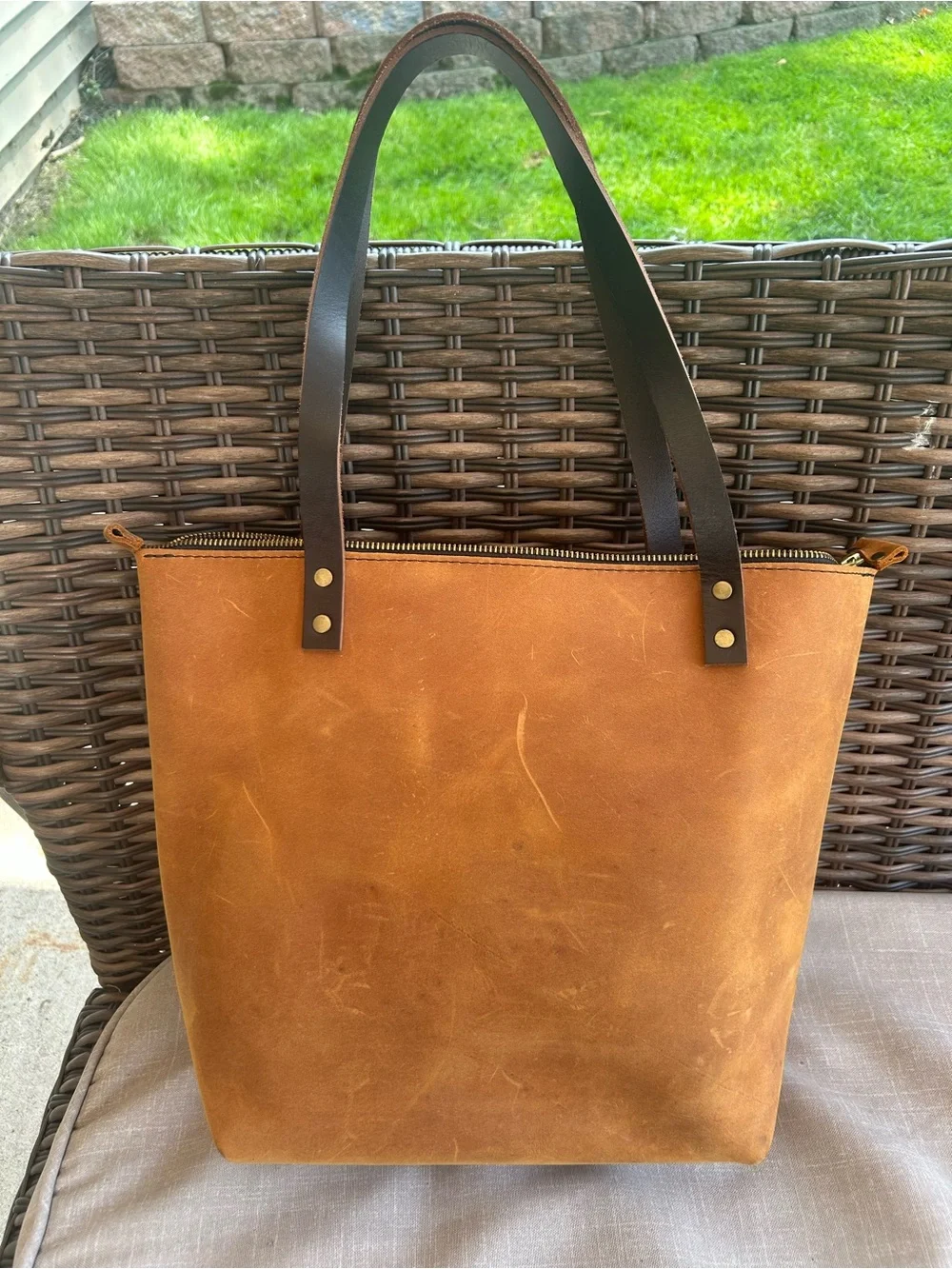 Portland Leather Goods Medium Zip Tote in Dakota
